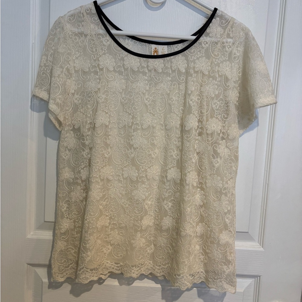Adiva Cream Boxy Short Sleeve Blouse